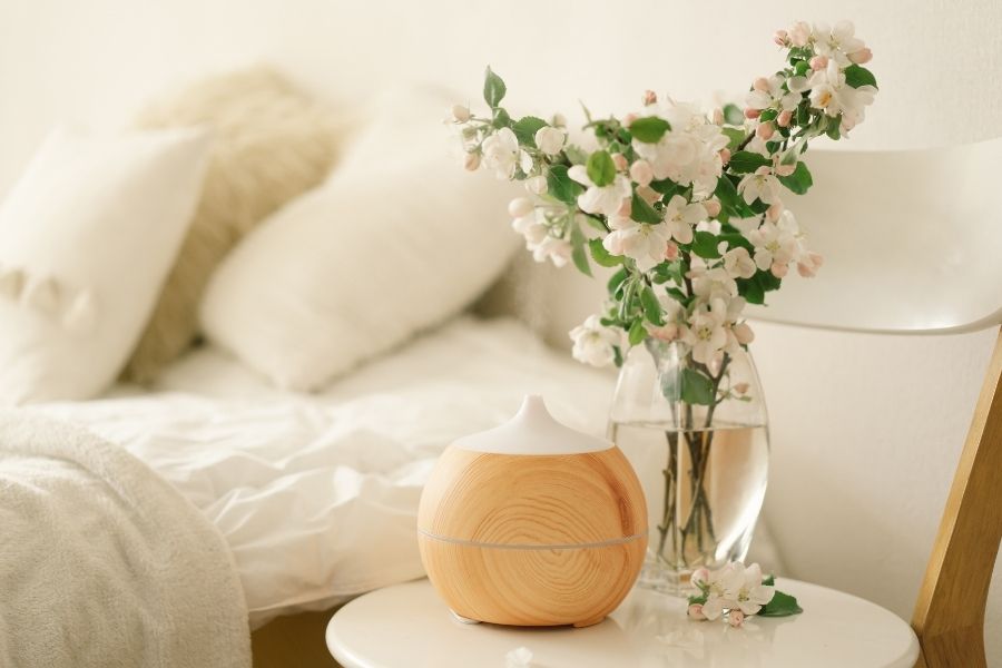 Dangers of Wall Scent Diffusers Around Cats